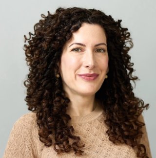Portrait of Dr. Samantha Goldwater-Adler